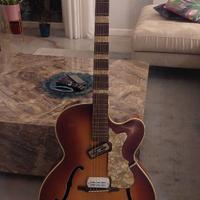 Chitarra acustica Hofner amplificata