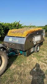 Macchina vendemmiatrice da pergola veronese