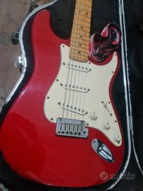 FENDER STRATOCASTER American   standard red del 95