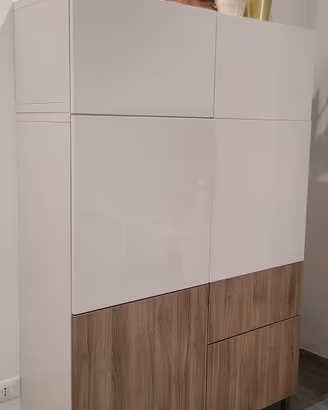 Ikea Besta composizione.