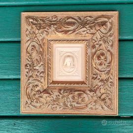 piccolo quadro con scultura