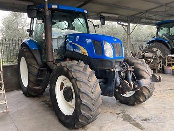 Trattore new holland ts135a