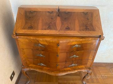 Mobile secreter con anta a ribalta antico