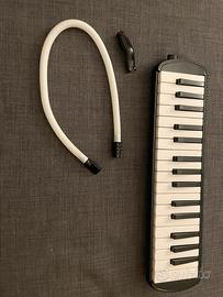 Melodica strumento musicale