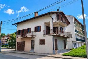 Villa di 190 m² con più di 5 locali e box auto a V