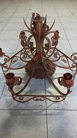 Lampadario in ferro battuto