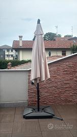 Ombrellone regolabile con copertura quadrata ampia
