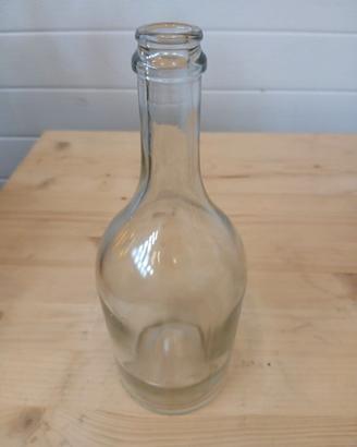 stock bottiglie vuote quantitativi molto grossi