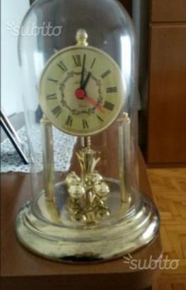 Orologi da tavolo con sfere