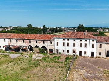 CASA DI CORTE A OPPEANO