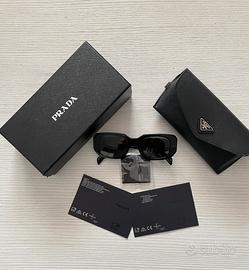 Occhiali da sole Prada da donna neri- Set completo