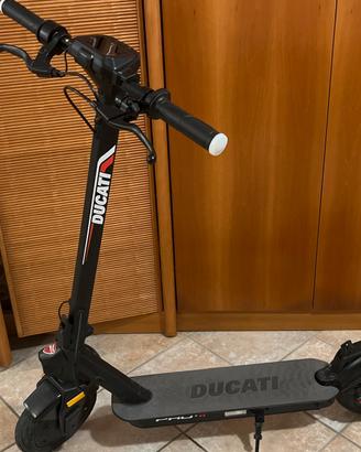 monopattino Ducati pro 2+
