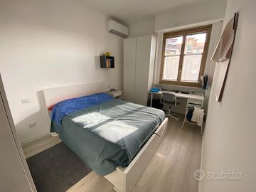 Camera singola ammobiliata con letto matrimoniale