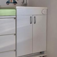 Lavatoio completo di rubinetto