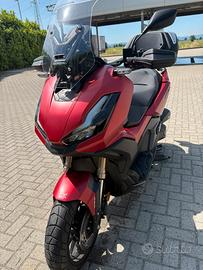 Honda Adv 350 Rosso