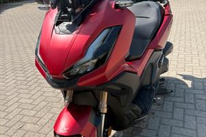 Honda Adv 350 Rosso