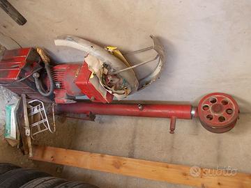 Pressa per colonna con serbatoio olio carrozzeria