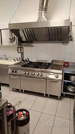 Cucina 4 fuochi con forno zanussi