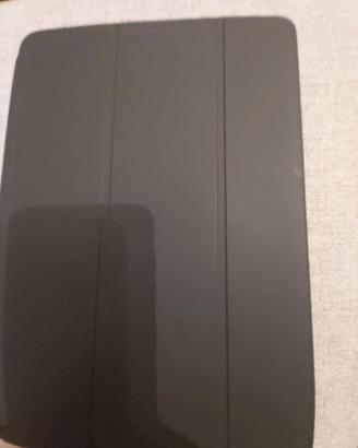 PC APPLE AIR  portatile mai usato 13 pollici. IPAD