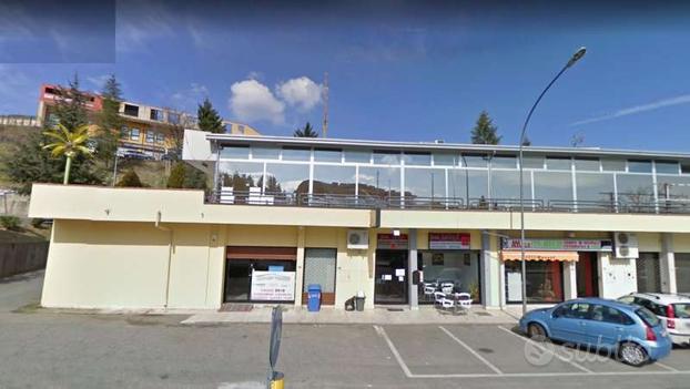 Negozio/Locale commerciale - Castrolibero - A...