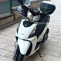 Kymco People 300 GT