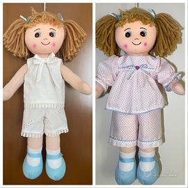 Bambola di stoffa con Vestitini