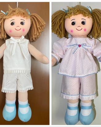Bambola di stoffa con Vestitini