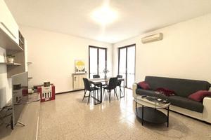 2 LOCALI A GARBAGNATE MILANESE