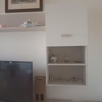 Mobile soggiorno moderno con spazio TV – come nuov