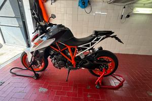 Ktm 1290 super duke r
