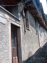 Casa Monteviasco con Curiglia centro