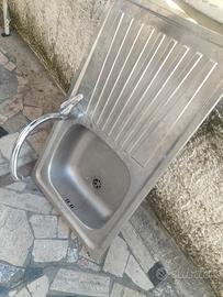 lavello in acciaio inox 