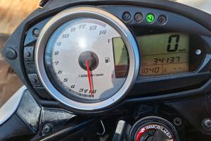 z 750 2010