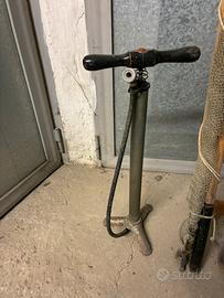 Pompa per bicicletta