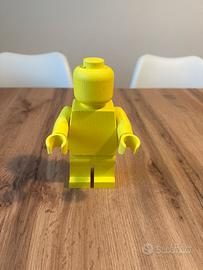 Scultura Minifigure Lego Gigante