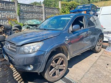 Ricambi Toyota Rav4 2.2 seconda serie motore fuso