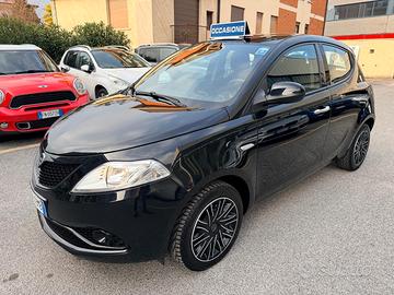 Lancia Ypsilon 1.2 69 CV 5 porte S&S Gold ***OK NE
