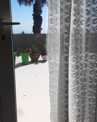 tenda in cotone lavorata a mano