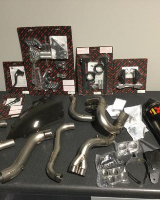 Kit versione speciale racing RSV4R