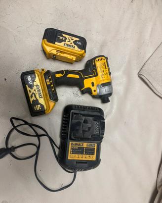 Avvitatore da impulso Dewalt