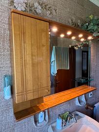 Specchio da  bagno  con  mensole e luci