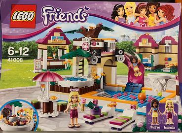 LEGO Friends (41008). La piscina di Heartlake City