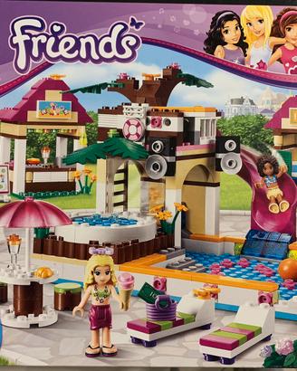 LEGO Friends (41008). La piscina di Heartlake City