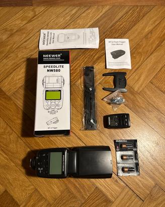 Flash Neewer NW580 con trigger wireless WT-U