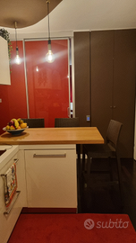 Camera in un bell'appartamento, graziosa palazzina