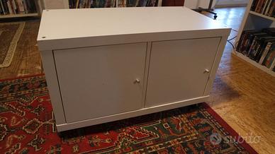 Kallax Ikea mobiletto con ruote
