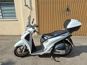 Scooter SH 150AD bianco anno 2017