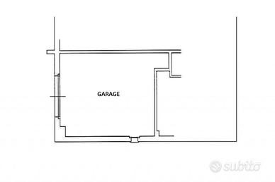 Appartamento duplex con balconi e garage