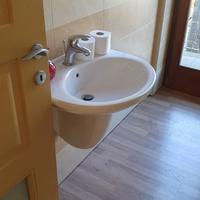 N.2 LAVANDINI BAGNO + N.1 BOX DOCCIA 90x90