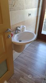 N.2 LAVANDINI BAGNO + N.1 BOX DOCCIA 90x90